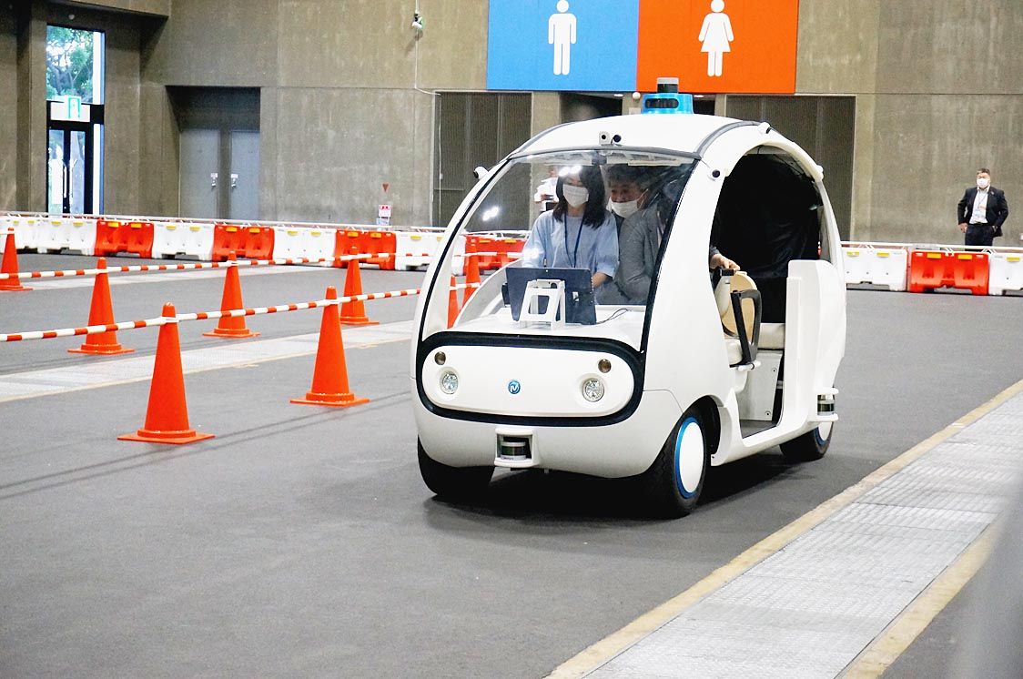 「人とくるまのテクノロジー展2022名古屋」自動車技術会中部支部による自動運転デモ。東海理化の遠隔監視技術を使用