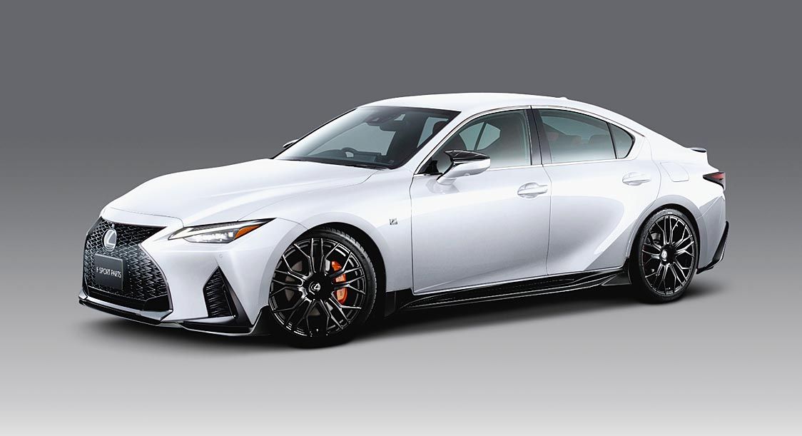 Fスポーツパーツ（TRD）を装着した新型「レクサスIS」