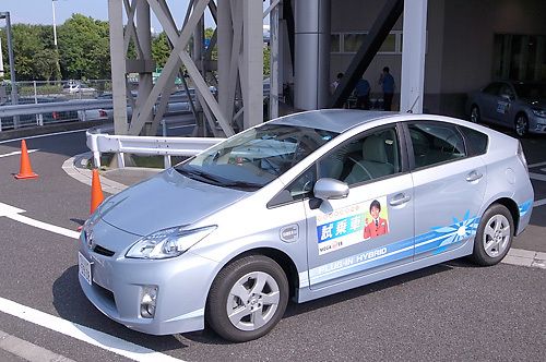 PHVは補助金なしで国内価格300万円程度に設定、グローバルで5万台以上の販売を目指す