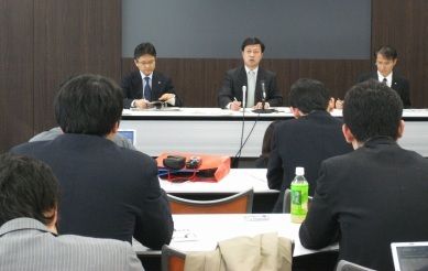 デンソーの決算発表会見