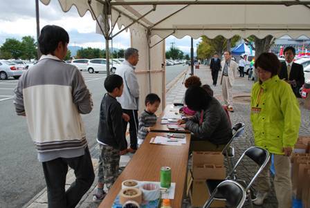 オリエンテーリングから帰ってきた参加者は燃費削減結果に一喜一憂