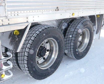 氷雪グリップ性能を維持しながら低燃費性能を15%アップしたXZW