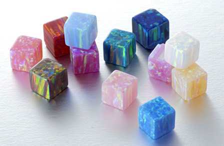 京都オパールの“原石”