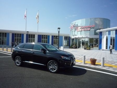 14日に開通した新東名を新型レクサスRXで試乗(画像は駿河湾沼津ネオパーサ下り線)