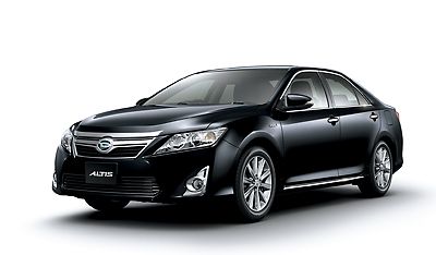 ダイハツ「アルティス」