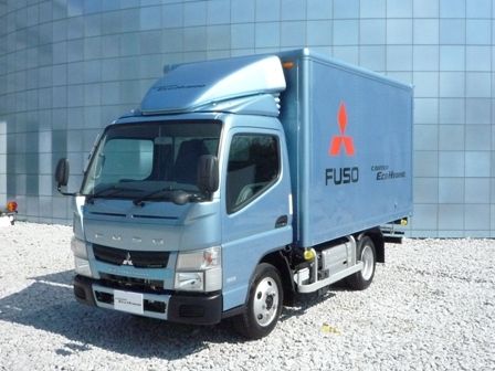 燃費・環境性能でグローバルに活躍できる小型トラックとして開発