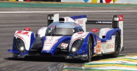 力走するTS030ハイブリッド