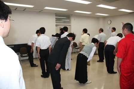 あいさつの基本をおさらいする