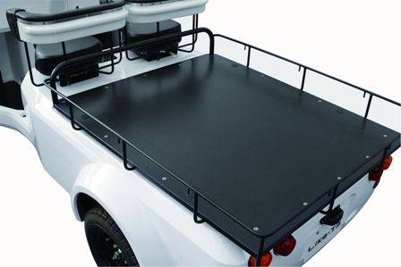 100キログラムの荷物積載が可能な荷台は、後輪軸への荷重配分も考慮して設計した