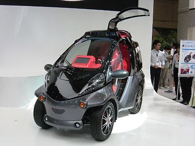 コムスをベースに開発したコンセプト車「スマートINSECT」