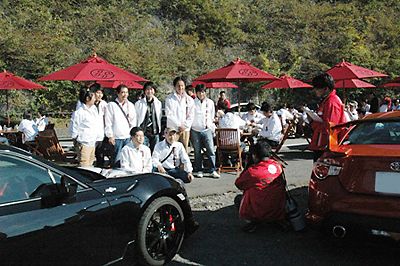 ハチロク開発スタッフとの記念撮影