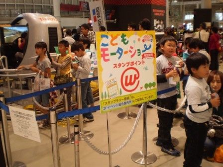 一部の人気イベントには順番待ちの行列もできていた