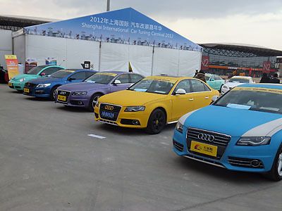 カッティングシートを活用したカスタマイズの提案が多く見られた