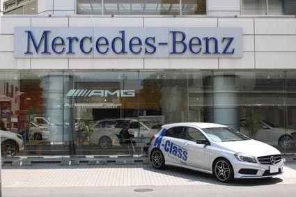 AMG車以外のデモカーも用意する