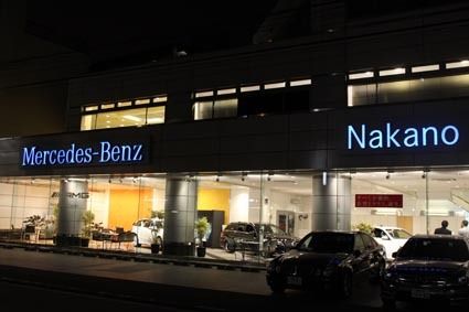 仕事帰りに来店する顧客も多い