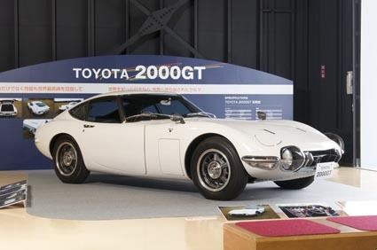 国産の代表格、トヨタ2000GT