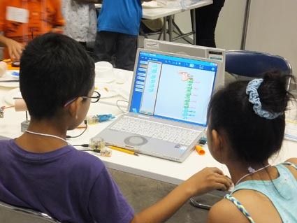 開発に不可欠なコンピューターを用いたプログラムも用意