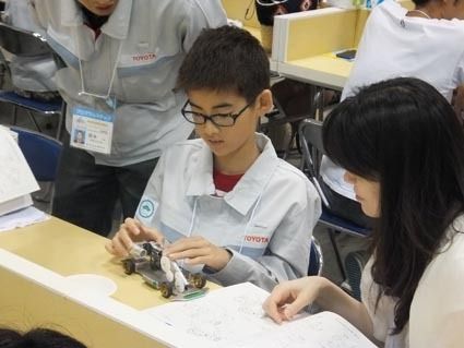 トヨタは本物のユニホームも用意した