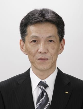 三嶋英二氏