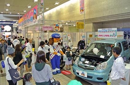 多くの市民で賑わうマイカーステーション