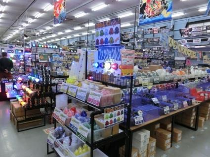 トラックショップでも軽トラック用品の需要に期待する