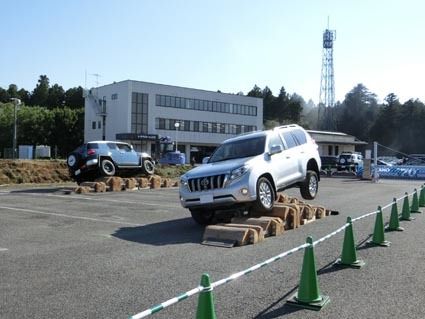 普段味わえないSUVの走破性能を体感