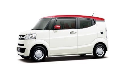 N―BOXよりもルーフを100ミリメートル削り、10ミリメートルのローダウンと合わせて全高は110ミリメートル低い