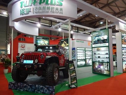 アウトドアを想定した展示が多く見られた