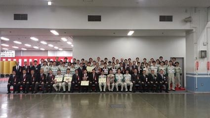 社内選抜勝ち抜き50人が出場