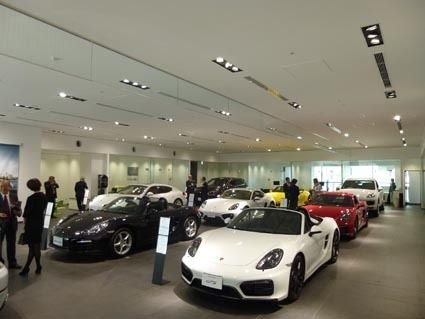 国内最大級のポルシェ販売拠点を東京・南青山にオープン、展示台数は16台
