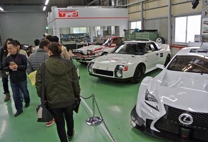歴代競技者が並ぶTRDステーション