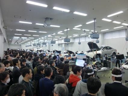 800人の社員・家族が会場に駆け付け応援