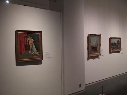 日本初公開を含めユトリロとヴァラドンの作品がそれぞれ約40点ずつ展示されている