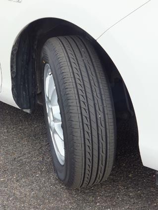 センターリブを設けてしっかりとした応答性を実現