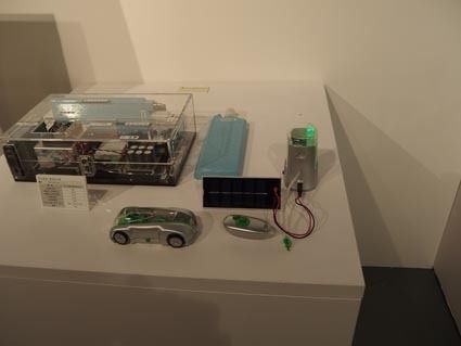 水素発生やFCVの仕組みも紹介