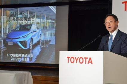 決算内容を説明する豊田社長