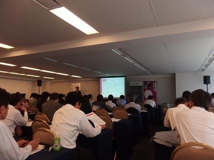 「IoTの幕開け」。あらゆるモノが垣根を越えてつながり、安全・快適な生活空間が期待されている