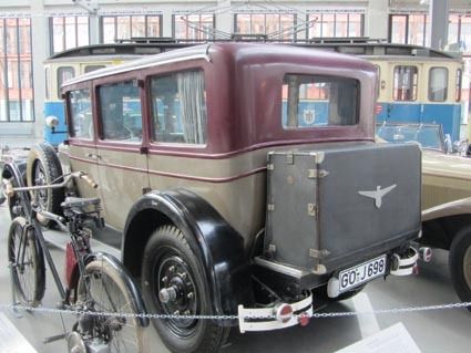 写真5 Adler Standard 6S、1928年。50馬力、6気筒(ミュンヘン市ドイツ博物館自動車分館で)