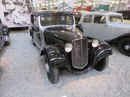 写真6 ベルギーで生産されたTriumpf Juniorモデル。1936年から40年に掛けて10万台以上生産されたヒットモデル(ミュールーズ市シテ・デ・アウトモービルで)