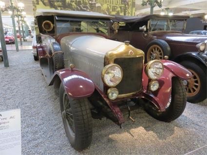 写真1 ミネルヴァ・トーピード・タイプAC 1926年。3400cc、最高速度100キロメートル時(ミュールーズ市シテ・デ・アウトモービル博物館で)