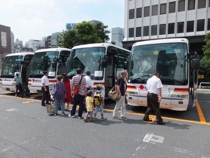 営業収入は確実に上昇しているが、バス協会では4月以降の運賃動向も注視している