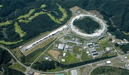 スプリング8ではX線を用いて分子構造をナノレベルで解析する