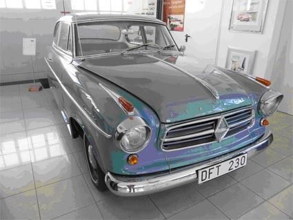 写真2 ボルグワード社のヒット作Isabella(イザベッラ)、1954~60年まで生産。1493cc、75馬力。2ドアセダン、カブリオ、クーペ、ステーションワゴン、4ドアリムジンのバリエーションがあった(ニュルンベルク メルク自動車博物館にて)