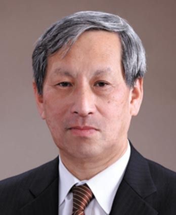 柿崎 明人副理事長・学校長