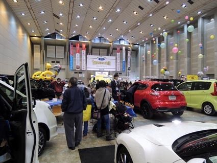 盛況だった「甲斐日産サンクスフェア」