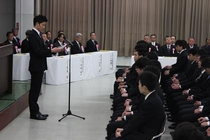 千葉県自動車大学校 歓迎の言葉を贈る1級研究科4年の大久保さん