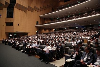 第2回全国トヨタ販売店「奇版強化活動発表会」には、販売店とトヨタから1千人以上が集まった