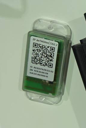 車体に搭載するデバイス(ZF)