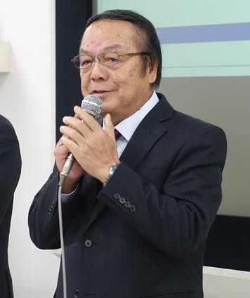 明るい展望を話すNOAAの吉岡社長