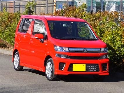 外観は先代まで続いたキープコンセプトから一新。フロントマスクは3タイプ用意した